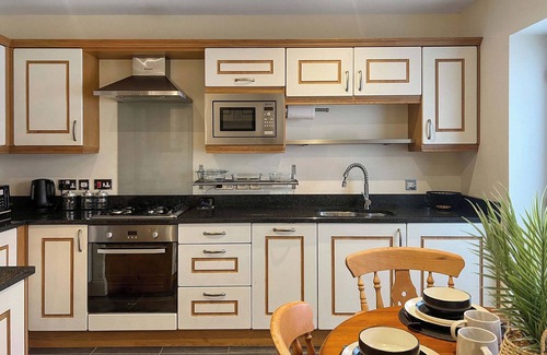St. Thomas Cottage | 4 bedroom accommodation in Swansea