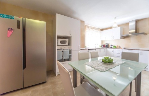 Lliria House | 4 bedroom accommodation in Llíria