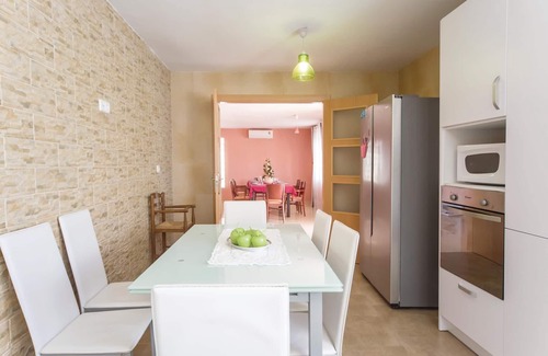 Lliria House | 4 bedroom accommodation in Llíria