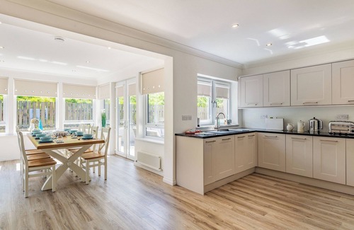 Banff Cottage | 4 bedroom accommodation in Waters Edge, near Banff