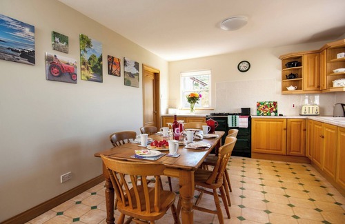 Lendalfoot Cottage | 4 bedroom accommodation in Lendalfoot, near Girvan