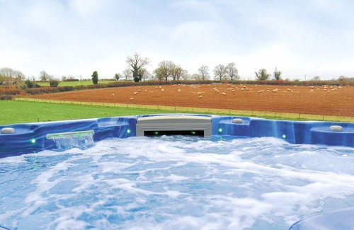 Hopton Cottage | 4 bedroom accommodation in Heckingham, near Loddon