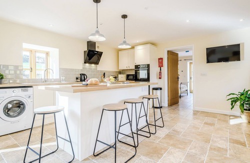 Lydney Cottage | 4 bedroom accommodation in Bream, near Lydney