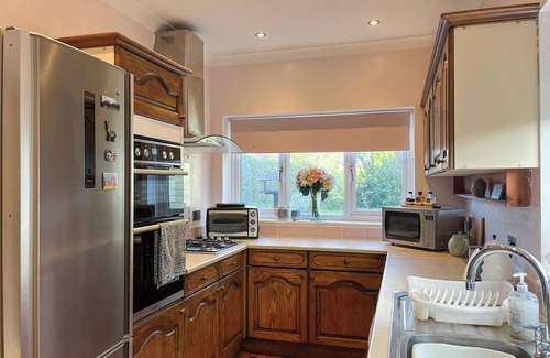 Kneesall Cottage | 4 bedroom accommodation in Newark