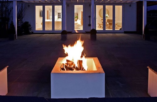 Newport Cottage | 4 bedroom accommodation in Newport