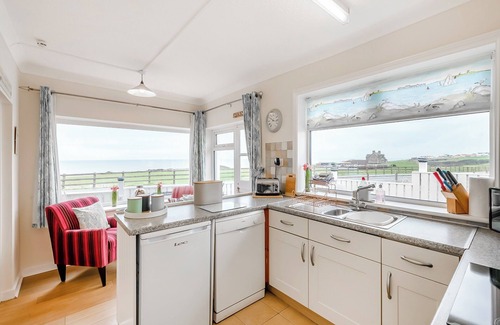 Sandsend Cottage | 4 bedroom accommodation in Sandsend, near Whitby