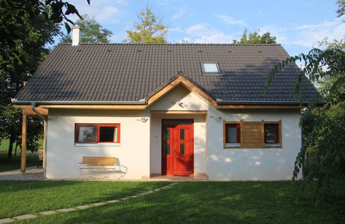 Szolad Villa | 4 bedroom accommodation in Szólád