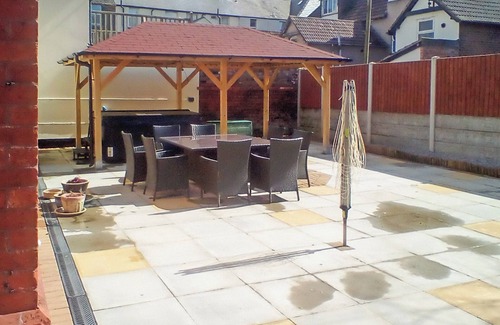 Rhyl Cottage | 4 bedroom accommodation in Rhyl