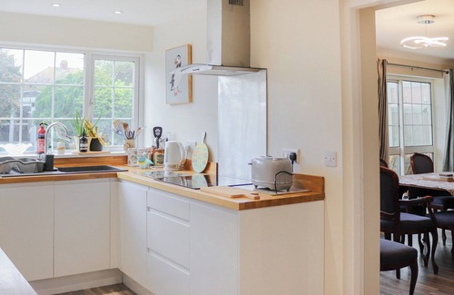 Rhyl Cottage | 4 bedroom accommodation in Rhyl