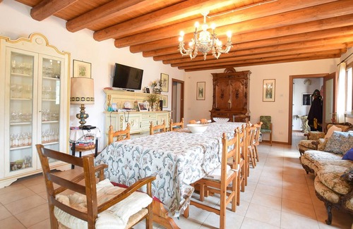 Vo House | 4 bedroom accommodation in Zovon