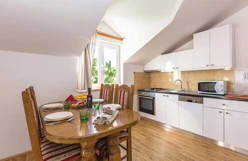 Trilj Apartment | 4 bedroom amazing apartment in Ugljane