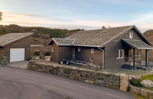 Lindesnes House | 4 bedroom amazing home in Lindesnes