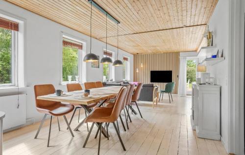 Østermarie House | 4 Bedroom Amazing Home In Østermarie