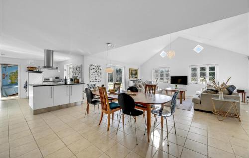 Øby House | 4 Bedroom Amazing Home In Ulfborg