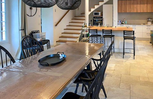 Flacy House | 4 bedroom amazing home in Flacy