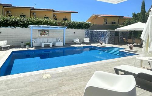 Laura House | 4 Bedroom Amazing Home In Laura