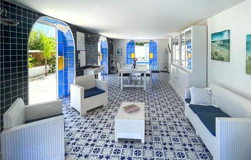Laura House | 4 Bedroom Amazing Home In Laura