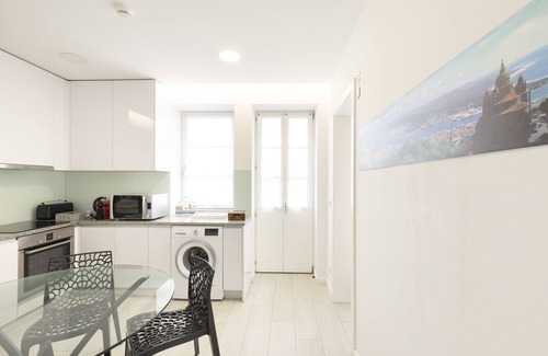 Viana do Castelo Apartment | 4 bedroom apartment on the city's main avenue