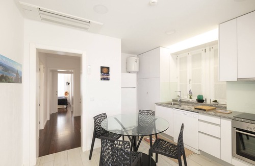 Viana do Castelo Apartment | 4 bedroom apartment on the city's main avenue
