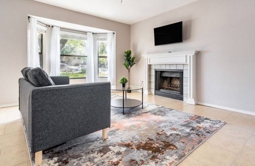 Rosewood Apartment | 4 Bedroom Apartment 546131 by Houzlet