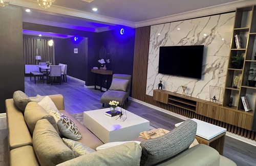 Ikeja Apartment | 4 Bedroom Apartment in Ikeja Lagos with Free Wifi, Parking.