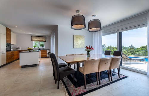 Gamboci House | 4 bedroom awesome home in GAMBOCI