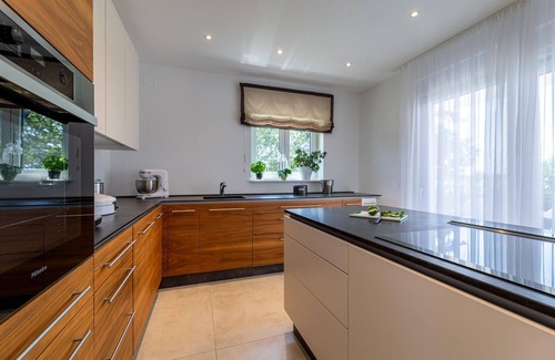 Gamboci House | 4 bedroom awesome home in GAMBOCI