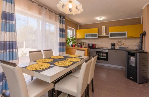 Pristeg House | 4 bedroom awesome home in Pristeg