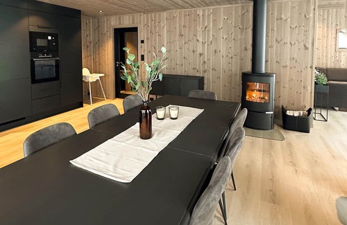 Ljosland House | 4 bedroom awesome home in åseral