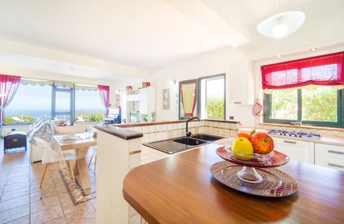 Caronia House | 4 bedroom awesome home in Caronia