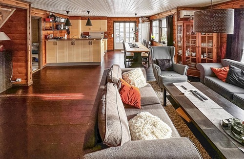 Valle House | 4 bedroom awesome home in Rysstad