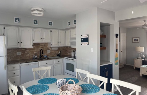 Townsend's Inlet Condo | 4-bedroom Beach Block Condo in Townsend Inlet! Perfect location!