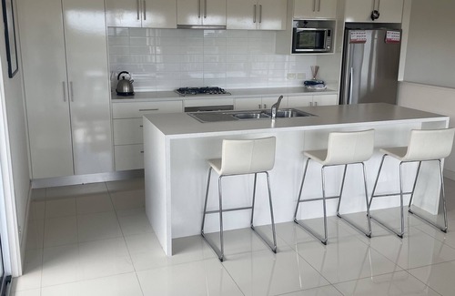 Lacepede House | 4 Bedroom Beach House with Sea Views. Now with wifi and foxtel.