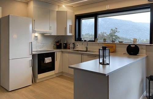Hyllestad House | 4 bedroom beautiful home in Hyllestad