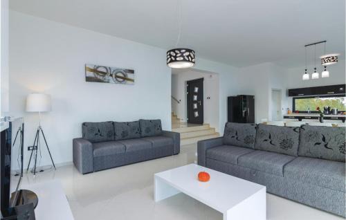 Ripenda Kosi House | 4 Bedroom Beautiful Home In Labin