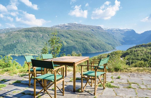 Roldal House | 4 bedroom beautiful home in Røldal