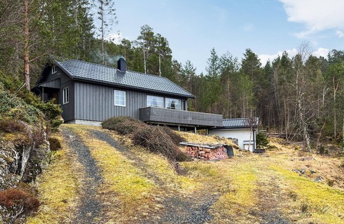 Molde House | 4 bedroom beautiful home in Sekken