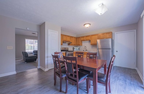 Gresham Park House | 4 bedroom beautiful house in a quiet neighborhood