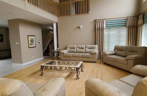Caledonia Villa | 4 Bedroom Beautiful House