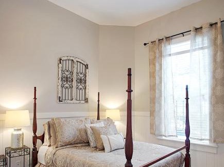 Dixon Park House | 4 Bedroom Beauty in Historic Building