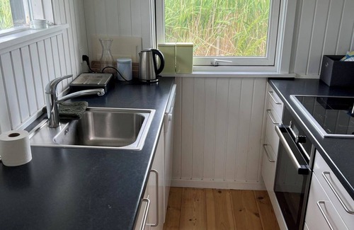 Sjllands Odde Cottage | 4-bedroom cabin in delightful Sjællands Odde 100m to the beach
