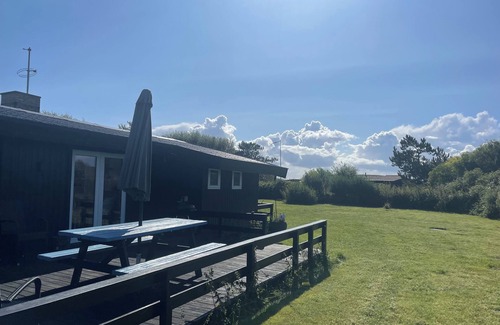 Sjllands Odde Cottage | 4-bedroom cabin in delightful Sjællands Odde 100m to the beach