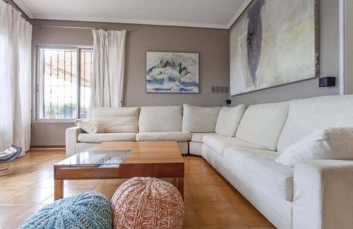 Pedralba Apartment | 4 bedroom CASA DEL RIO for 8 people