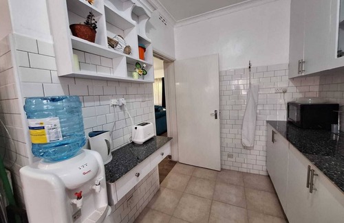 Parklands House | 4 bedroom, cosy hidden gem near Aga Khan University Hospital in Parklands