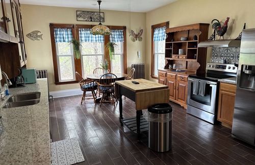 Poland Cottage | 4 Bedroom Cottage at the 500 acre Poland Spring Resort with lots of onsite activities!