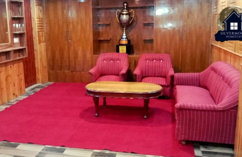 Theog Cottage | 4 Bedroom Cottage by SILVERMOON HOMESTAY SHIMLA | NEAR FAGU - KUFRI