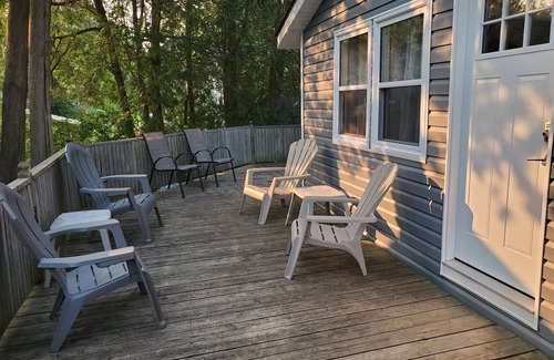 Southampton Cottage | 4 Bedroom Cottage - steps to beautiful Southampton Beach
