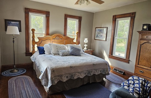 Pierce County Other | 4 bedroom country farmhouse