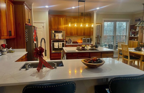 Barboursville House | 4-bedroom country home on 5 acres in peaceful Barboursville, no chemical hot tub