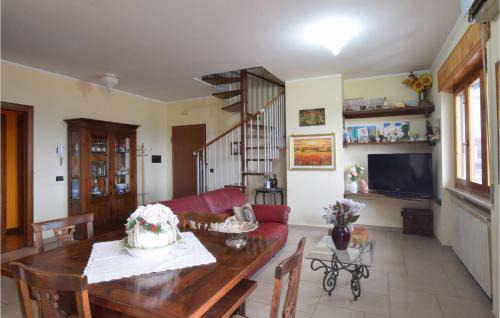 Rogliano Apartment | 4 Bedroom Cozy Apartment In Rogliano